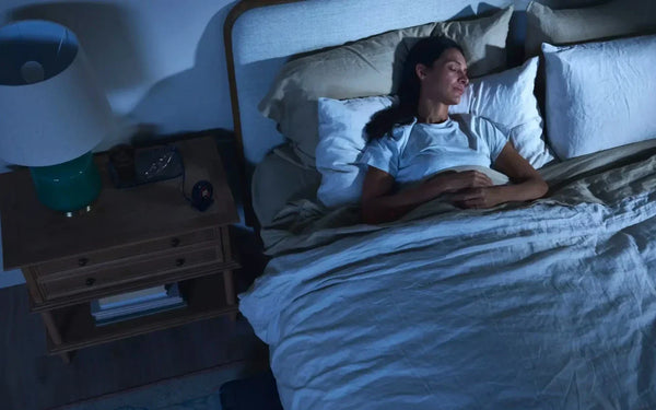 How to Keep Your Bedroom Cool at Night Without AC: A Complete Sleep Comfort Guide