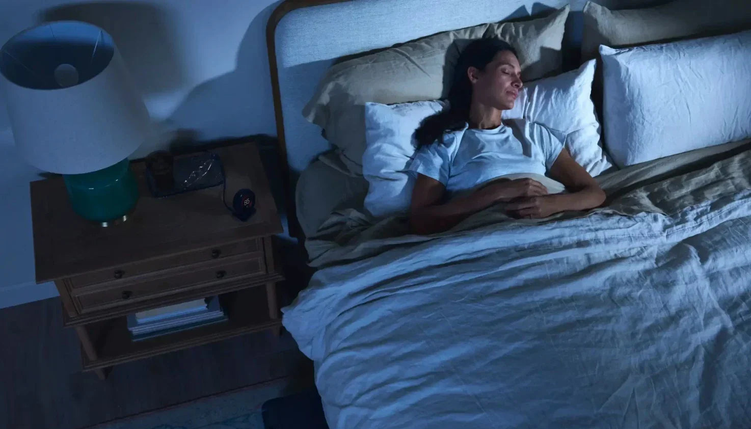 How to Keep Your Bedroom Cool at Night Without AC: A Complete Sleep Comfort Guide