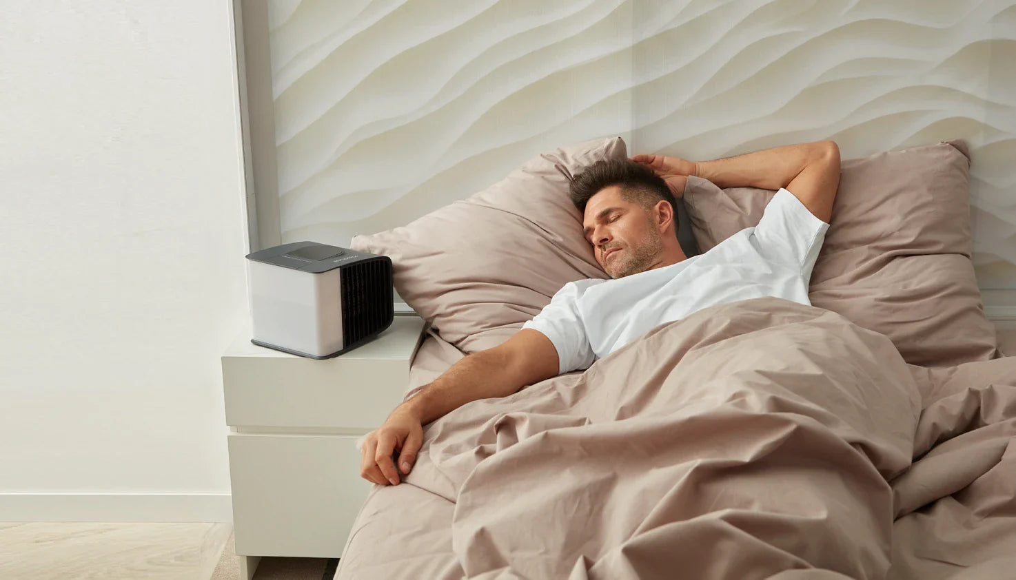 How to Sleep in Hot Weather Without AC: A Complete Guide to Cool, Restful Nights