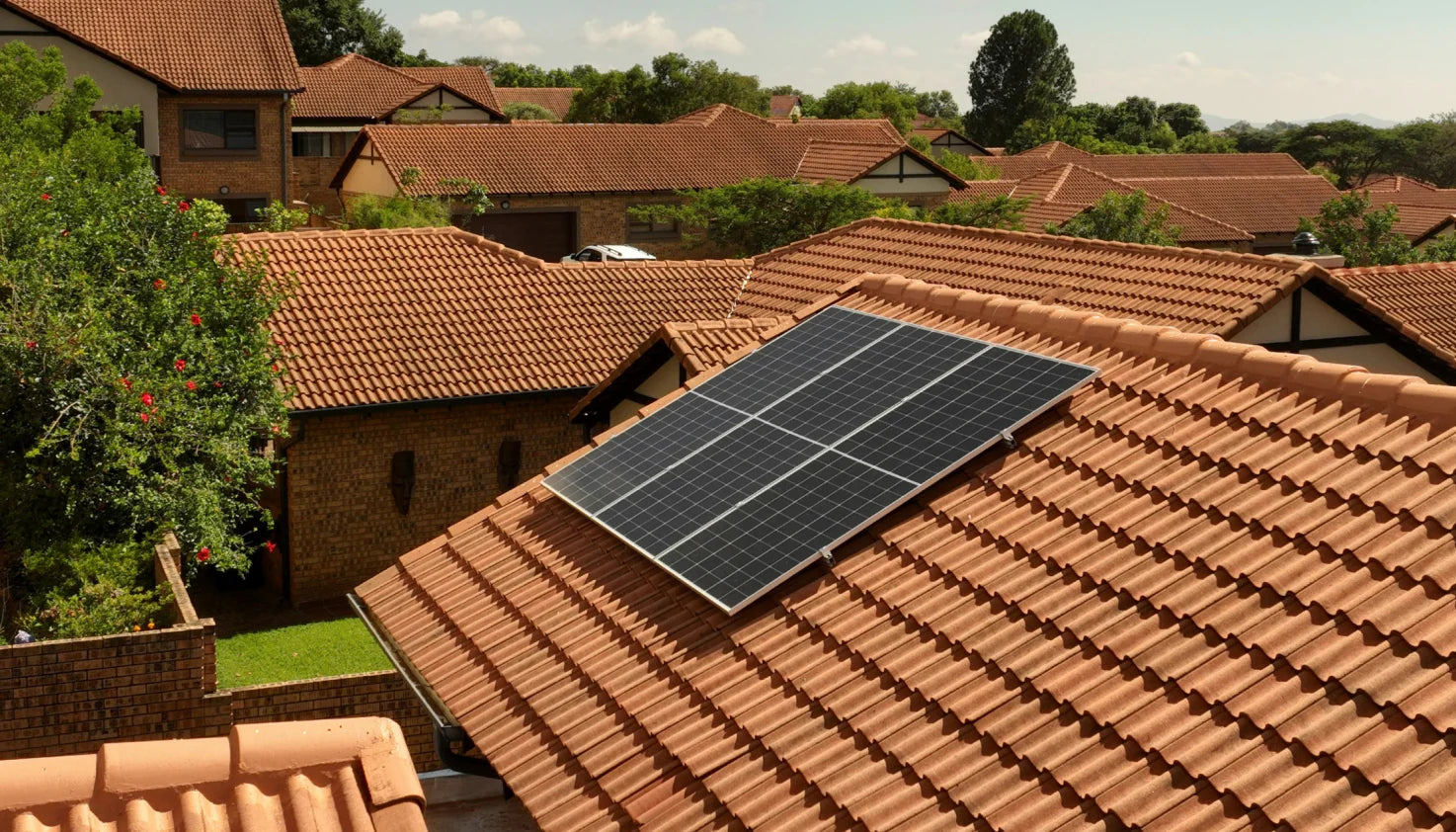 Solar-Powered Cooling Options for Small Spaces