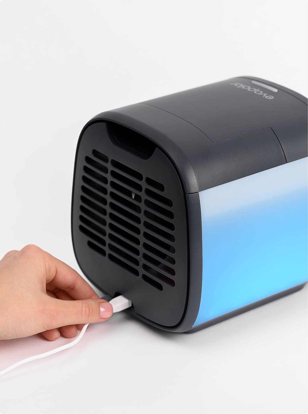 evaCHILL An Ultraportable Evaporative Air Cooler. Australia Evapolar